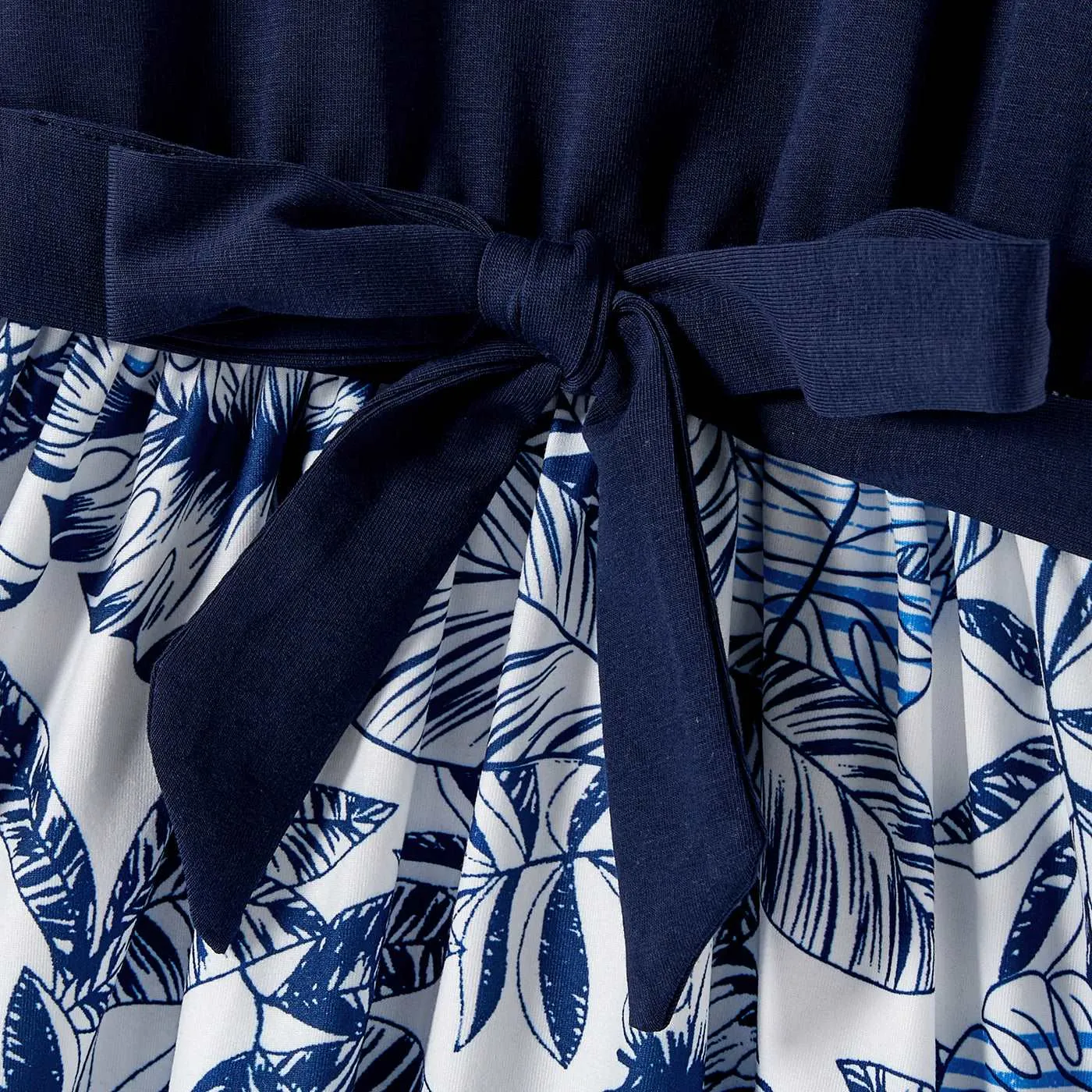 Family Matching 95% Cotton Allover Plant Print Short-sleeve Belted Spliced Dresses and T-shirts Sets